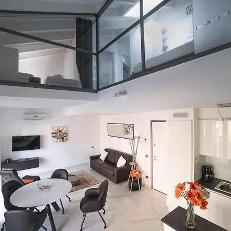 Aparthotel Yachting 4*