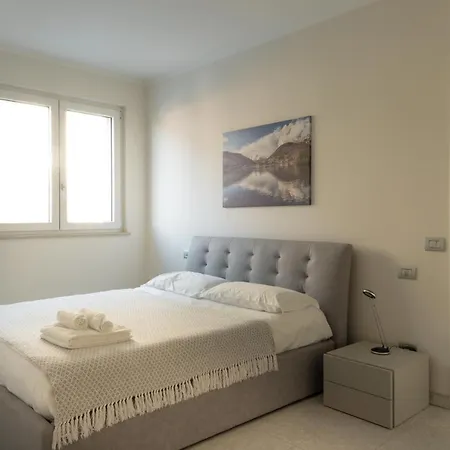 Yachting 4* Lavena Ponte Tresa