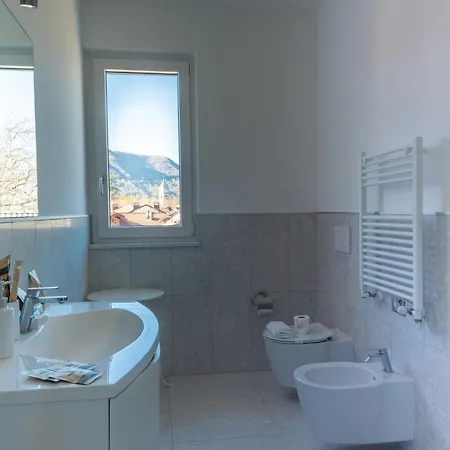 Yachting Lavena Ponte Tresa