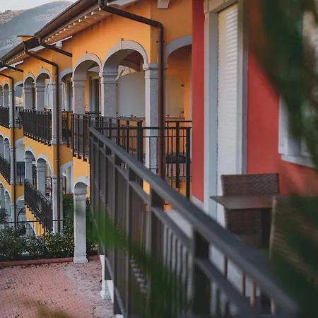 Yachting 4* Lavena Ponte Tresa