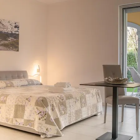 Yachting Aparthotel 4*