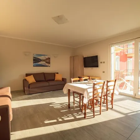 Appart hôtel Yachting Lavena Ponte Tresa