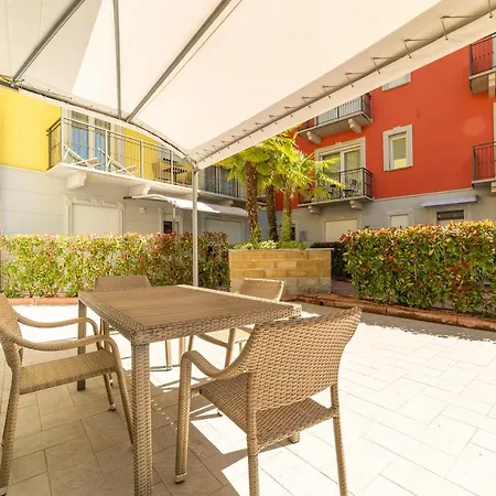 Aparthotel Yachting Lavena Ponte Tresa
