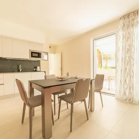 Yachting 4* Lavena Ponte Tresa