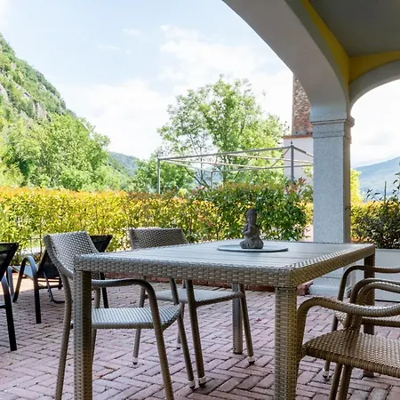Yachting Aparthotel Lavena Ponte Tresa