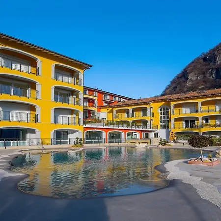 Aparthotel Yachting 4*